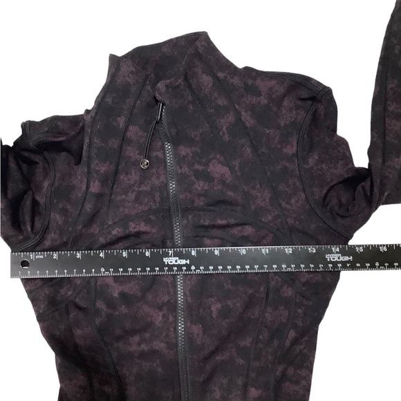 Lululemon Define Jacket Sz 4 Luxtreme
Misted Jacquard Black Black Cherry - Picture 8 of 11
